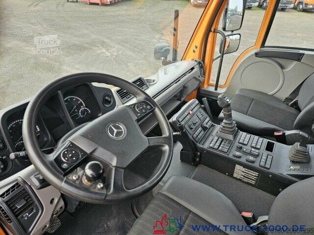 Speciallastbil Unimog U423 Front Zapfwelle + Arbeitsplatte + EasyDrive