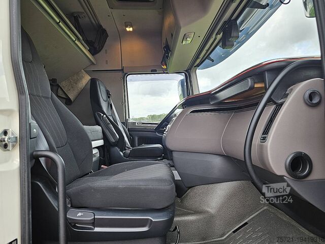 MTS standard DAF XF 480 SPACECAB SKIRTS