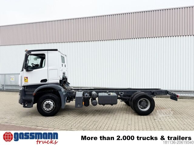Šasija kamiona Mercedes-Benz Arocs 1840 K 4x2, MultimediaCockpit, 2x