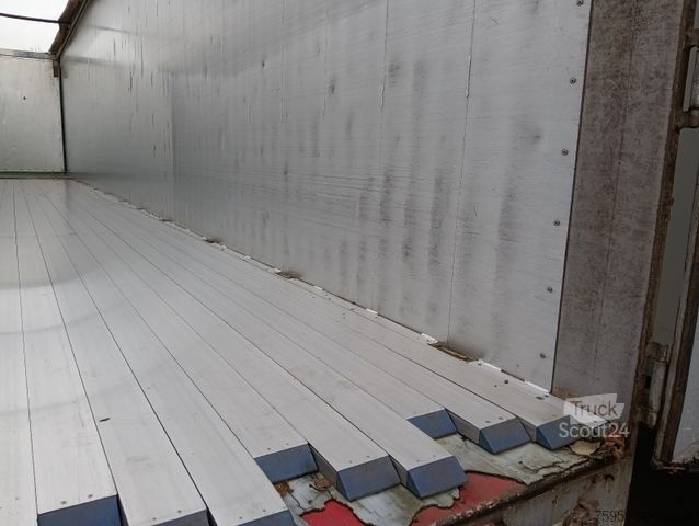 Návěs s pohyblivou podlahou REISCH RSBS35/24LK 92m3WalkingFloor  SAF Disc Boden Top