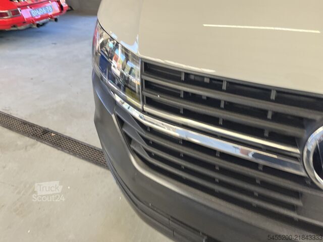 Platforma ładunkowa VW Transporter 2.0 TDI L2H1 DC Open laadbak Pick-u...