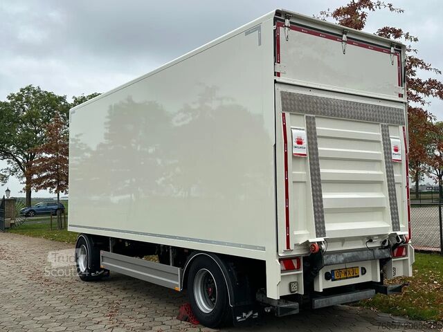 Kufr Pacton PACTON GESLOTEN AANHANGER MET LAADKLEP