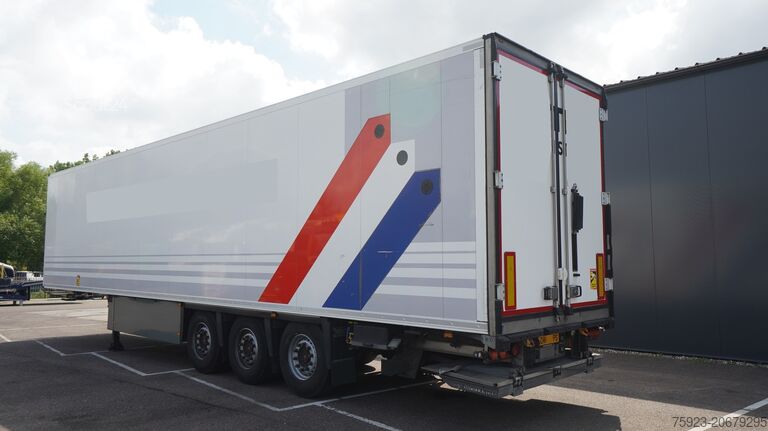 Refrigerated/frozen transport Schmitz Cargobull 3 AXLE FRIGO TRAILER WITH THERMO KING SLX I BI-...