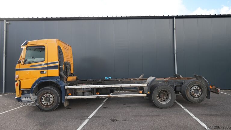 Alusta ja ohjaamo Volvo FM9 340 6X2 CHASSIS EURO 5 480000KM