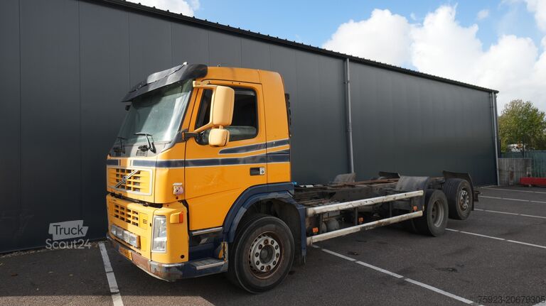 Alusta ja ohjaamo Volvo FM9 340 6X2 CHASSIS EURO 5 480000KM