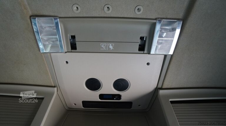 Контейнерные перевозки Volvo FH 460 8X2 20 FT CONTAINER TRANSPORT TRUCK