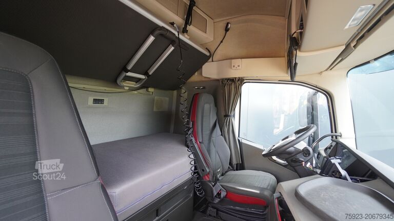 Контейнерные перевозки Volvo FH 460 8X2 20 FT CONTAINER TRANSPORT TRUCK