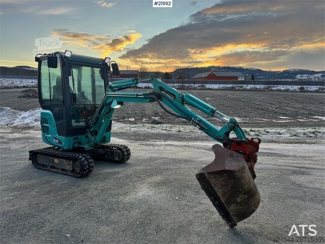 Mini ekskavators Kobelco SK18 Mini excavator w/ Powertilt, 3 buckets, rippe