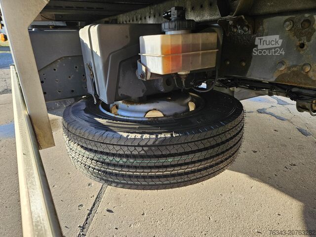 Camião caixa - equipado como oficina IVECO EUROCARGO ML 90E18 - E5 - ATELIER