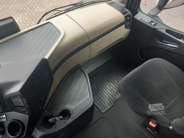 Standarta traktora vienība Mercedes-Benz Actros 1845 LS Big Space