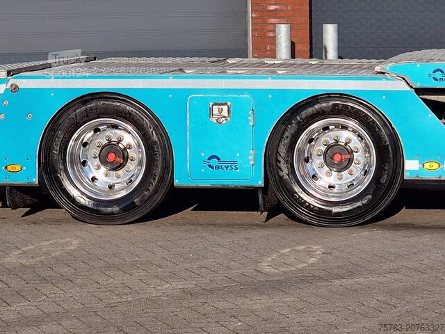 Araba taşıyıcı Volvo FH 500 Globetrotter XL Cartransporter Blyss Mod...