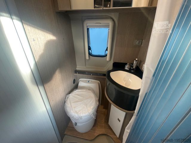 Camping-car PÖSSL Roadcruiser Revolution | Autom.*3. Bett*180 PS