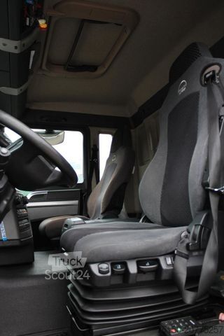 Gru montata su autocarro MAN 26.420 6x2 KRAN PALFINGER PK18502 FUNK Nr: 780