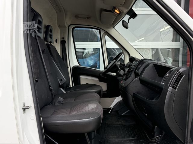 Furgon z wysokim dachem PEUGEOT Boxer Komfort Klimaaut. Kamera Hecktüren 270°