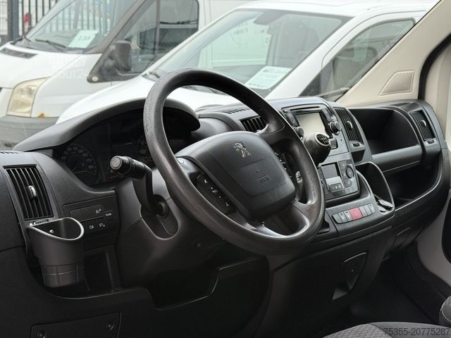 Furgon z wysokim dachem PEUGEOT Boxer Komfort Klimaaut. Kamera Hecktüren 270°