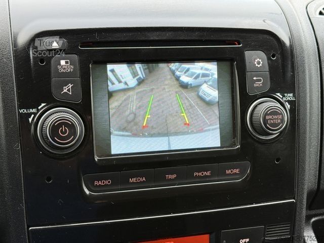 Furgon z wysokim dachem PEUGEOT Boxer Komfort Klimaaut. Kamera Hecktüren 270°