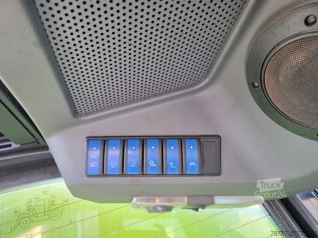 Manipulador telescópico Claas 960 Scorpion VP mit Schaufel + el