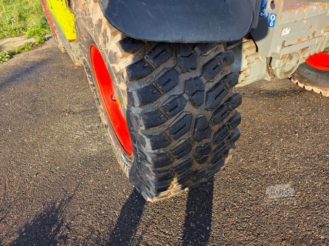 Manipulador telescópico Claas 960 Scorpion VP mit Schaufel + el