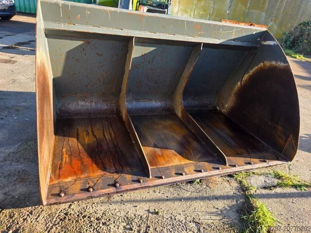 Manipulador telescópico Claas 960 Scorpion VP mit Schaufel + el