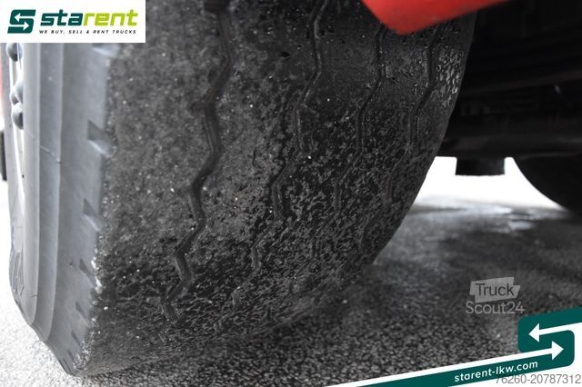 Standardni vlačilec SCANIA 164L V8 580 Highline Retarder Analoger Tacho