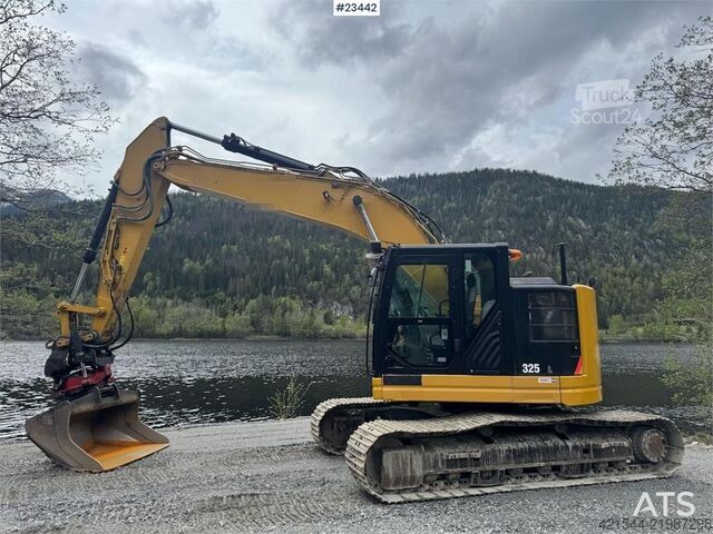Paletli ekskavatör CAT 325FLCR Excavator – 2 Buckets, R8 Rototilt and Mak