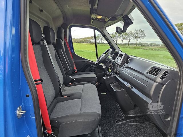 RENAULT MASTER 2.3 L1H1 150 k Euro6 RED-Edition, ťažné zariadenie, klimatizácia, 3-sedadlový, tempom RENAULT MASTER 2.3 L1H1 150Pk Euro6 RED-Edition Trekhaa...