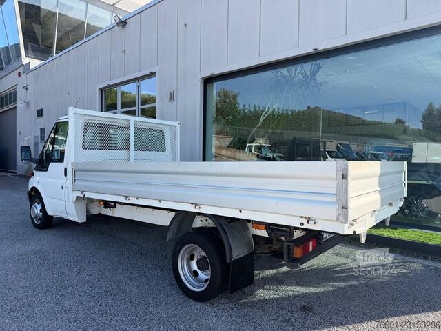 Camion à usage spécial Ford Trans/Tour/Bus 2000
