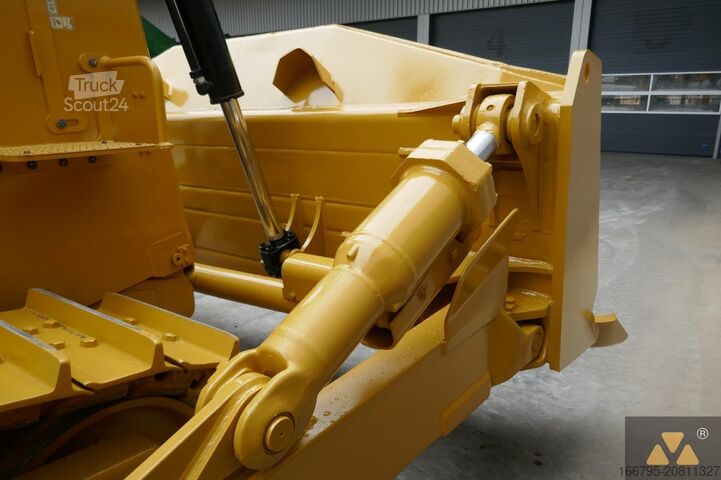 Apripista Caterpillar D8T