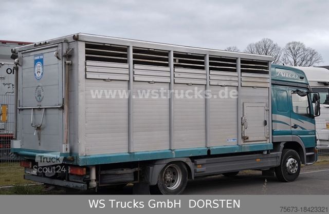 Viehtransporter LKW MERCEDES-BENZ Atego 1223 1 Stock Hohe Gitter Viehtransporter