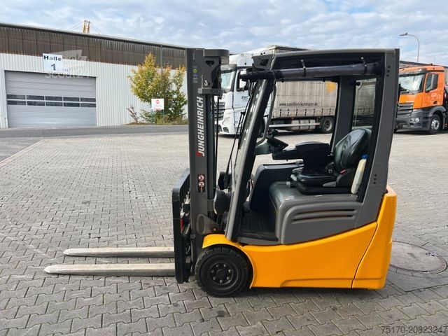 Stivuitor frontal JUNGHEINRICH EFG 215 / Triplex: 4.25m! / SS / 1.573h / 2024