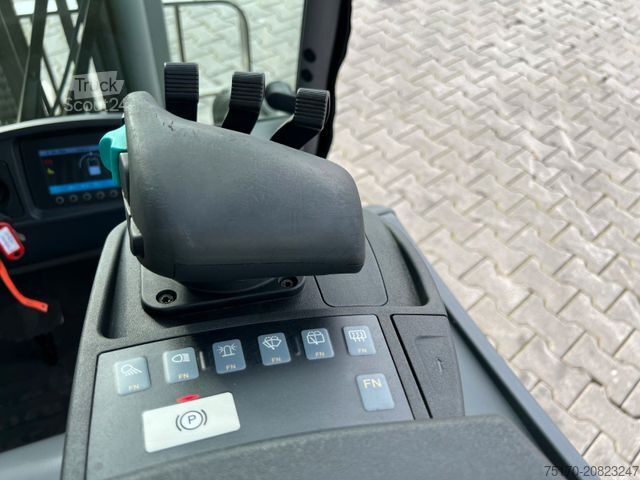 Stivuitor frontal JUNGHEINRICH EFG 215 / Triplex: 4.25m! / SS / 1.573h / 2024