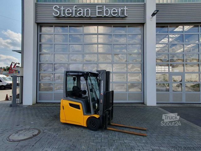 Stivuitor frontal JUNGHEINRICH EFG 215 / Triplex: 4.25m! / SS / nur 3.488h!