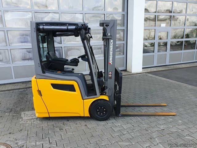 Stivuitor frontal JUNGHEINRICH EFG 215 / Triplex: 4.25m! / SS / nur 2.184h!