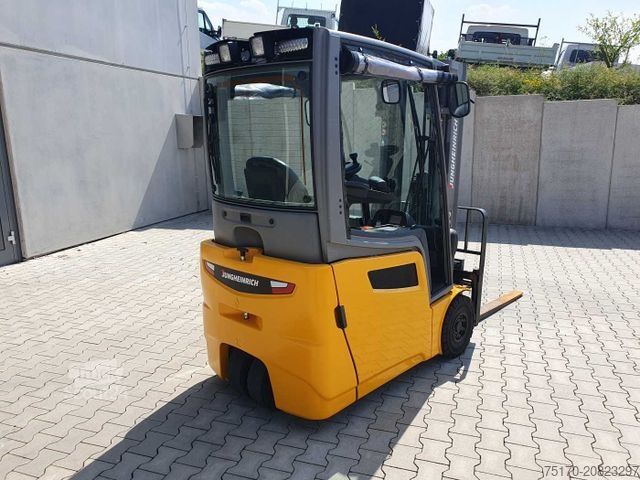 Stivuitor frontal JUNGHEINRICH EFG 215 / Triplex: 4.25m! / SS / nur 2.184h!