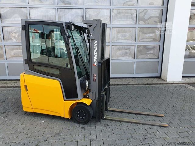 Stivuitor frontal JUNGHEINRICH EFG 215 / Triplex: 4.25m! / SS / 4.166h / 2024