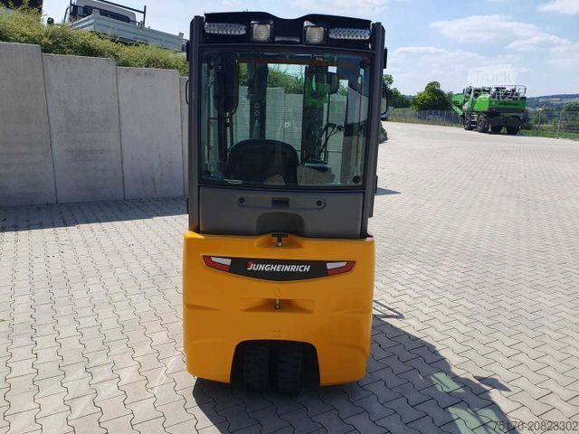 Stivuitor frontal JUNGHEINRICH EFG 215 / Triplex: 4.25m! / SS / 4.166h / 2024