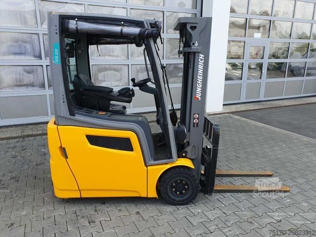 Stivuitor frontal JUNGHEINRICH EFG 215 / Triplex: 4.25m! / nur 3.439h! / 2022
