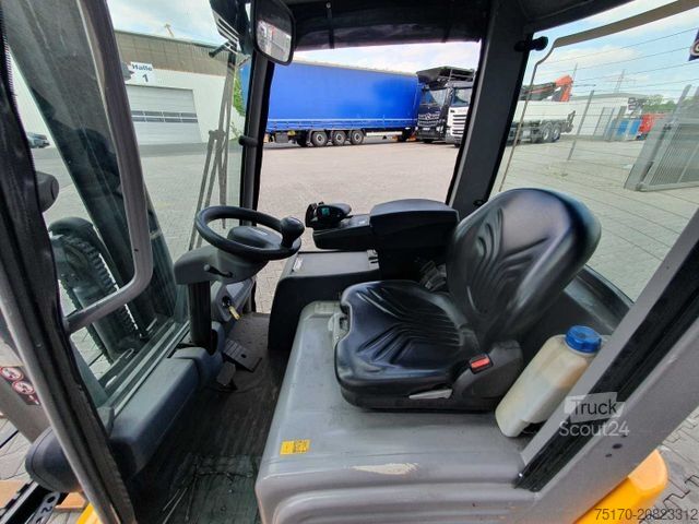 Stivuitor frontal JUNGHEINRICH EFG 215 / Triplex: 4.25m! / nur 3.439h! / 2022