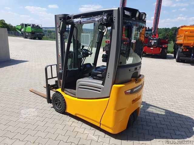 Stivuitor frontal JUNGHEINRICH EFG 215 / Triplex: 4.25m! / SS / nur 1.368h!