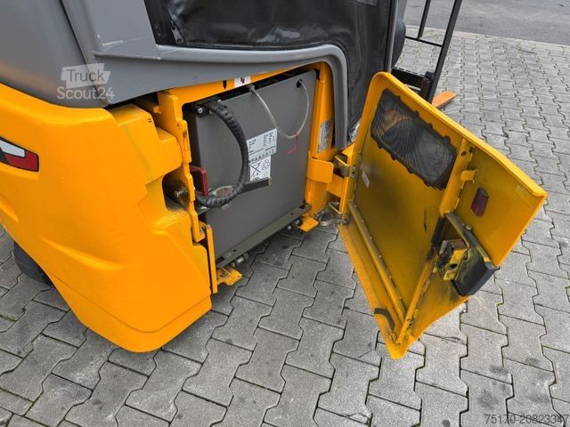 Stivuitor frontal JUNGHEINRICH EFG 215 / Triplex: 4.25m! / SS / nur 2.819h!