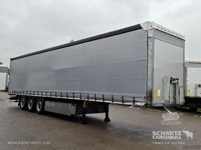 Otvorený náves s plachtou Schmitz Cargobull Curtainsider Standard Getränke