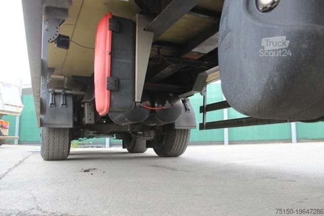 Rashladna poluprikolica Thermo-King Trennwand, Rolltor defekt Nr.: 493