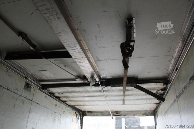 Rashladna poluprikolica Thermo-King Trennwand, Rolltor defekt Nr.: 493