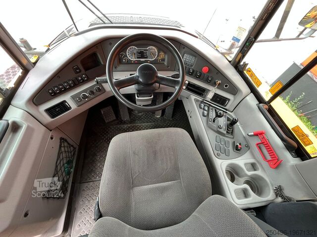 Dumper Volvo A 35 G 6x6 NEW TIRES ! / TAILGATE / CENTRAL LUB...