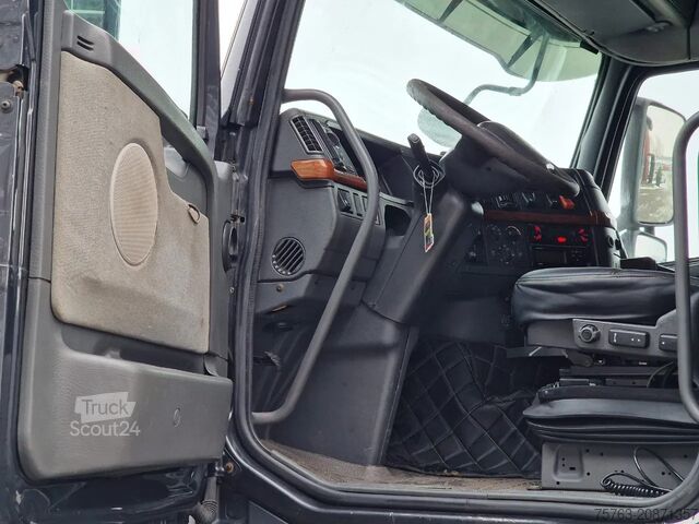 Estándar-SZM Volvo FH 13.460 Globetrotter XL 4x2 - I shift - 2x ta...