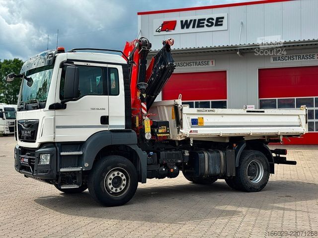 Autocamion basculant tridirecțional MAN 18.430 TGS Kran Fassi F155, Kipper