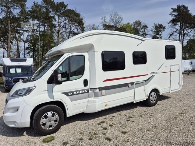 Autorulotă semi-integrată ADRIA Matrix Axess 670 SL Luftfederung hinten / Markis
