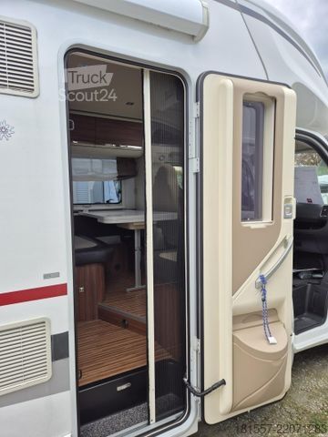 Autorulotă semi-integrată ADRIA Matrix Axess 670 SL Luftfederung hinten / Markis