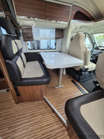 Autorulotă semi-integrată ADRIA Matrix Axess 670 SL Luftfederung hinten / Markis