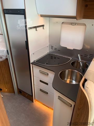 Polintegriran avtodom LAIKA ECOVIP TITANIO L 3019